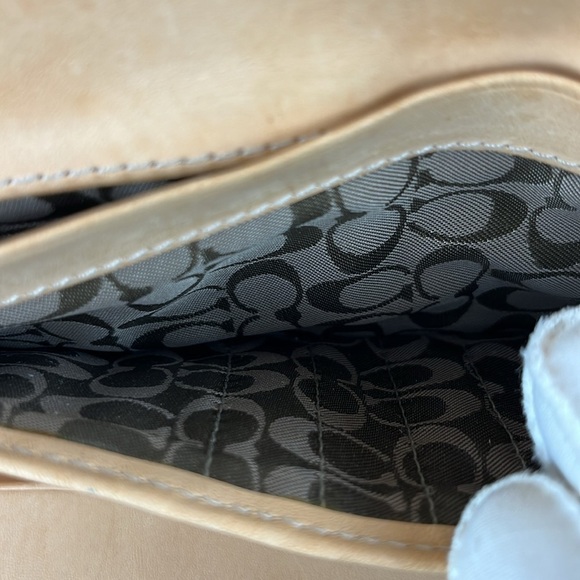 Coach Soho Nude Tan Large Leather Trifold Wallet Silver Buckle w/Checkbook Cover - Picture 11 of 13